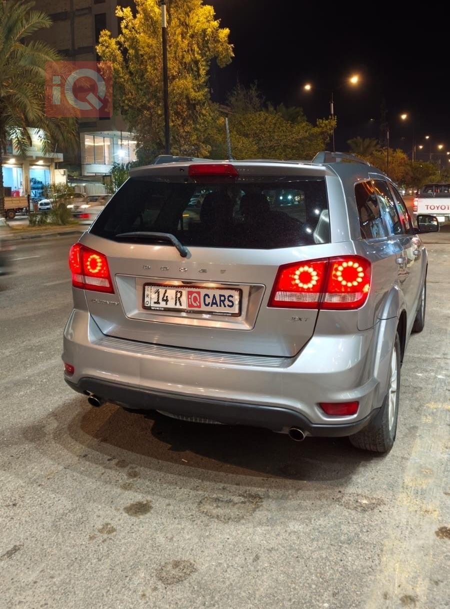 دودج جورني